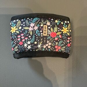 Sok it Floral Insulated Drink Sleeve
